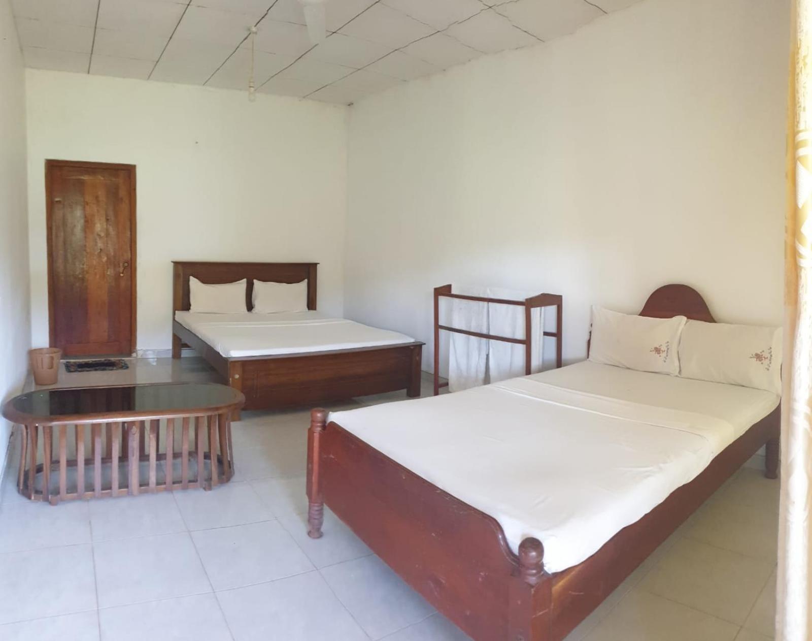 Sinharaja Hostel 114 Deniyaya Bagian luar foto
