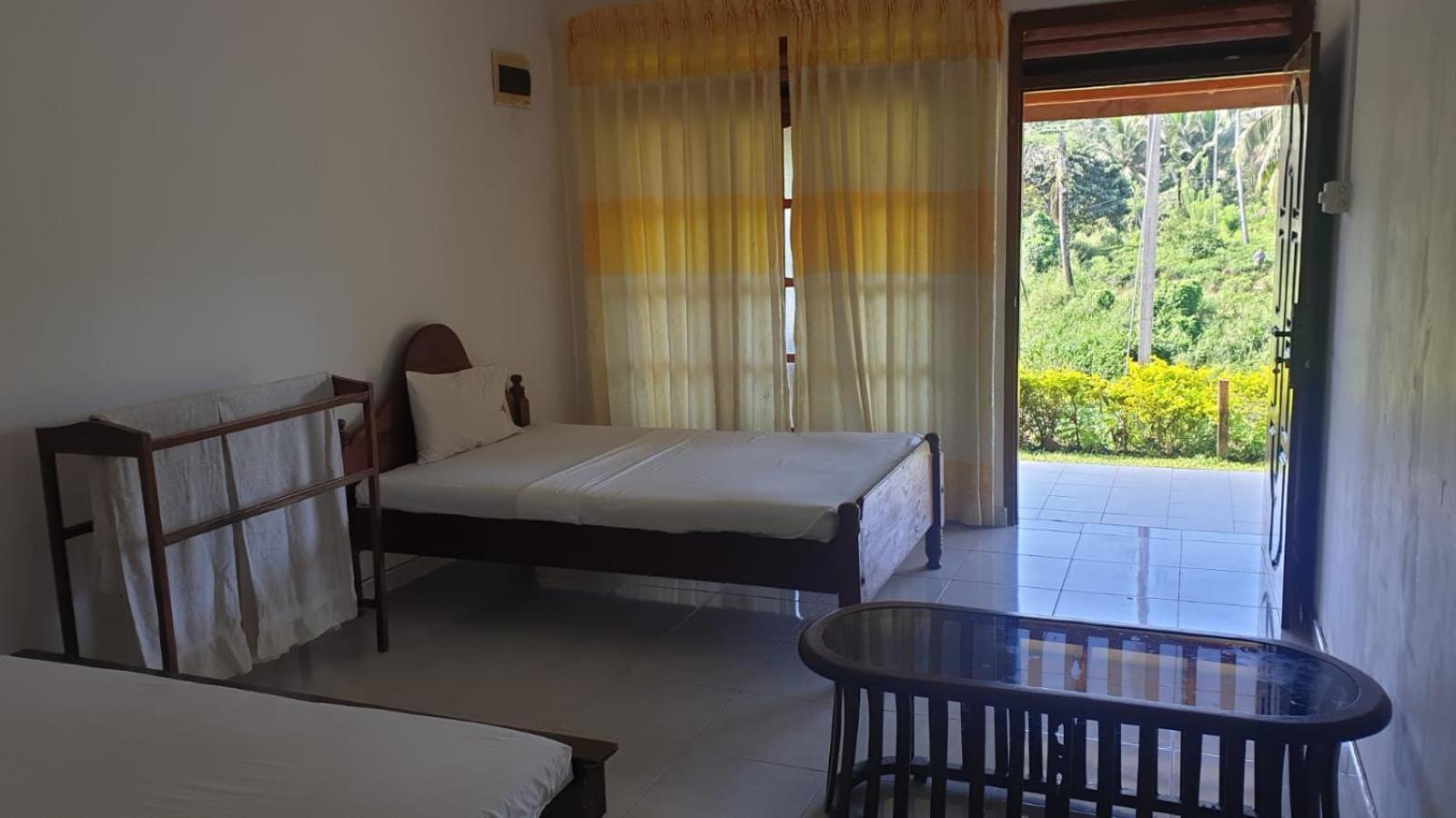 Sinharaja Hostel 114 Deniyaya Bagian luar foto