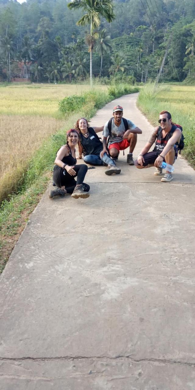 Sinharaja Hostel 114 Deniyaya Bagian luar foto